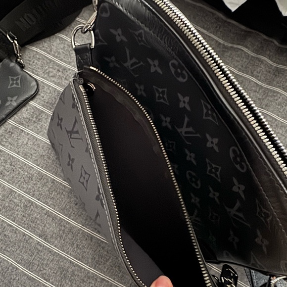 Louis Vuitton Monogram eclipse trio messenger Men's Bag - Picture 16 of 16